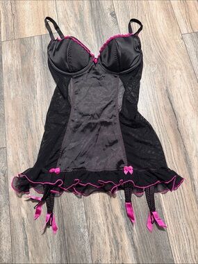 Frederick's of Hollywood Black Chemise with Pink Trim & Garter Details